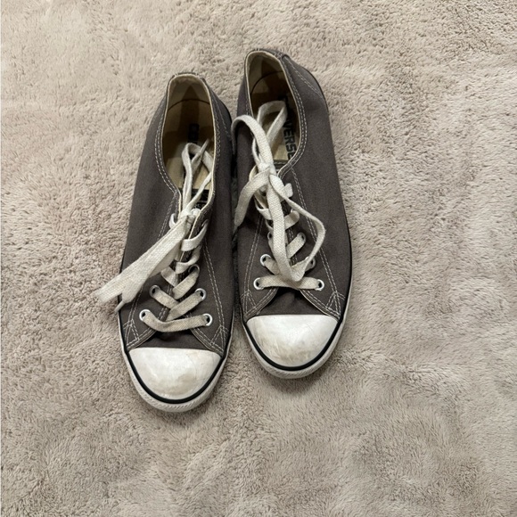Women’s Classic Gray Converse  Sneakers Size 7 - Picture 1 of 9